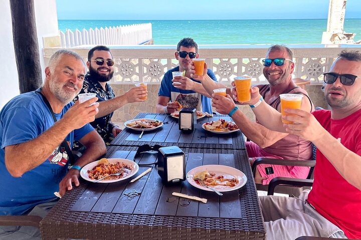 Sergio´s Beach House Buffet and Drinks