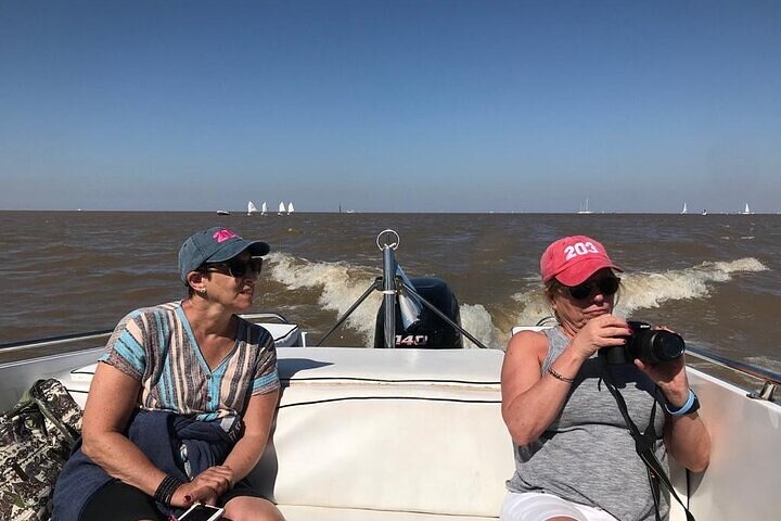 Customized Tigre Delta Tour lunch and drink included