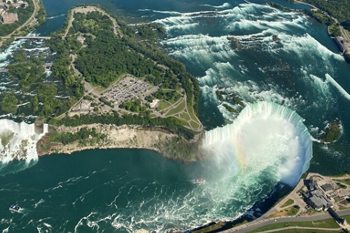 Niagara Falls Day Tour Includes Boat Cruise, Winery Stop & Lunch
