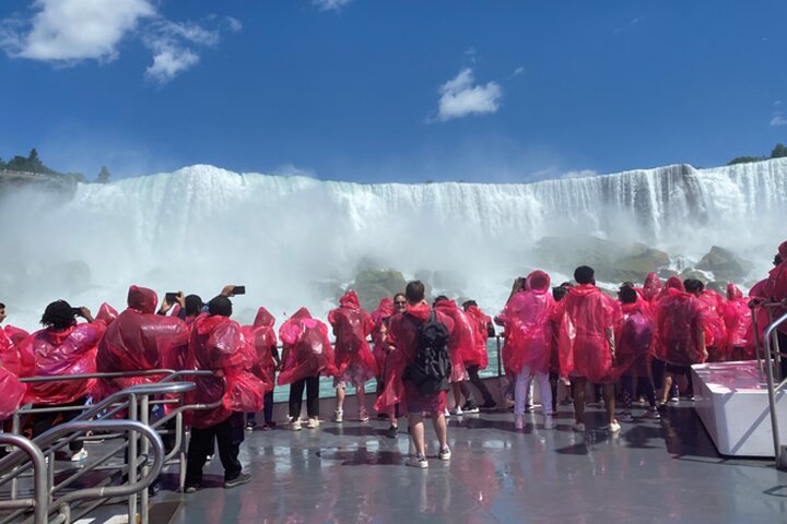 Niagara Falls Day Tour Includes Boat Cruise, Winery Stop & Lunch