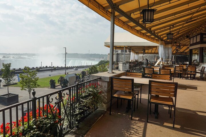 Niagara Falls Day Tour Includes Boat Cruise, Winery Stop & Lunch