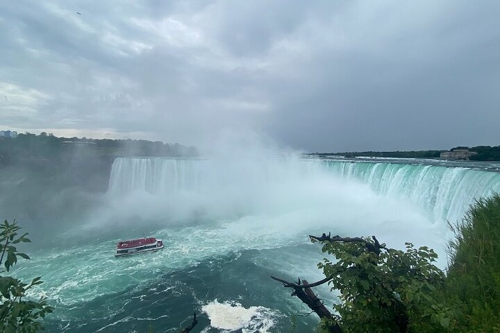 Niagara Falls Day Tour Includes Boat Cruise, Winery Stop & Lunch