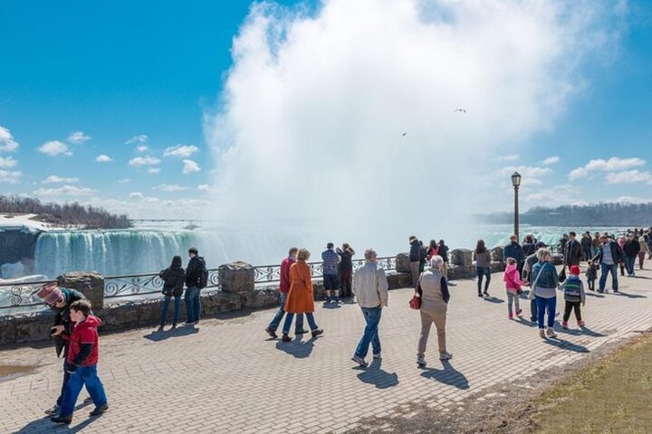 Niagara Falls Day Tour Includes Boat Cruise, Winery Stop & Lunch