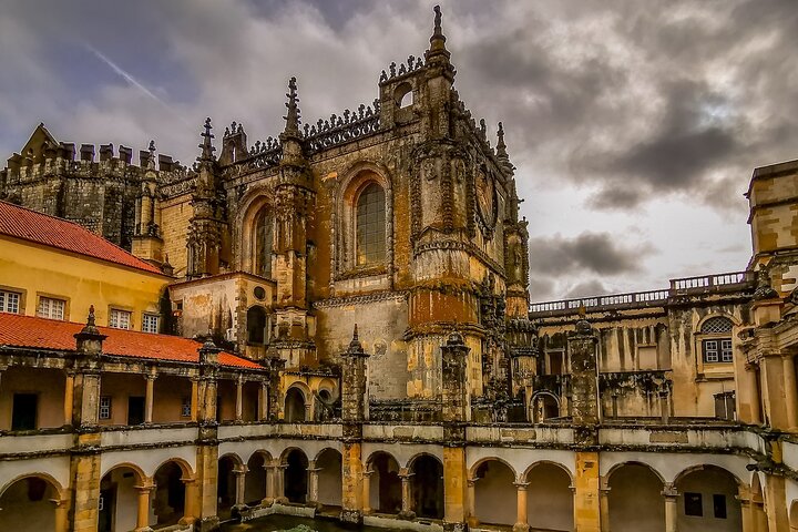 3-Day Heritage & Faith: The Ultimate UNESCO Journey from Lisbon