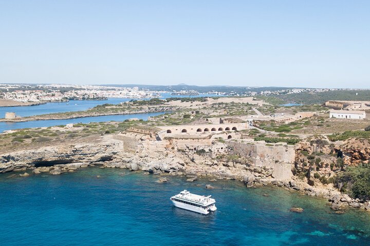 1-hour boat trip around the Port of Mahón
