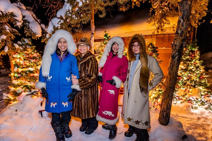 Intimate Aurora Tours Cozy Cabin Bucket List