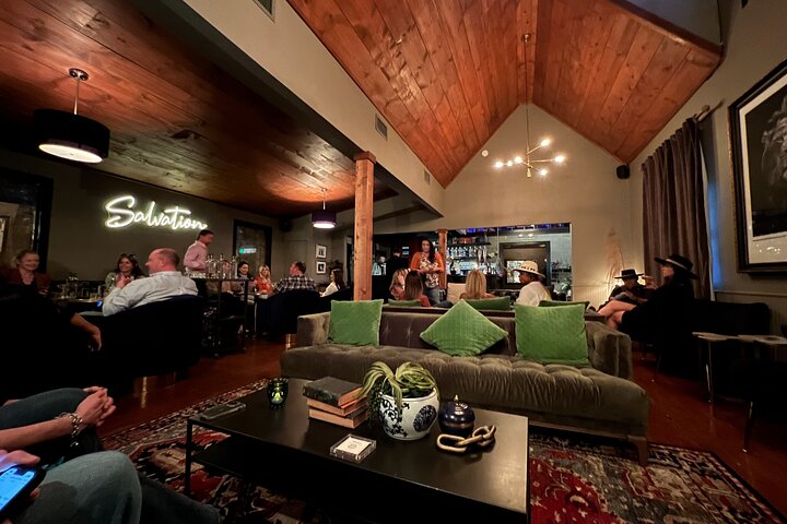 Wine Tour Pros - Private Fredericksburg Wine Tour Up to 11 people