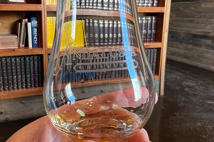 Wine Tour Pros - Private Fredericksburg Wine Tour Up to 11 people