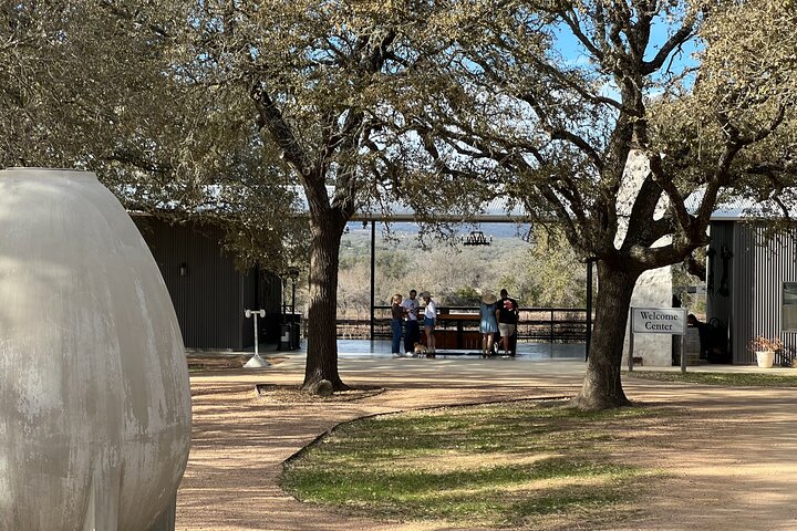Wine Tour Pros - Private Fredericksburg Wine Tour Up to 11 people