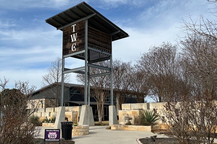 Wine Tour Pros - Private Fredericksburg Wine Tour Up to 11 people
