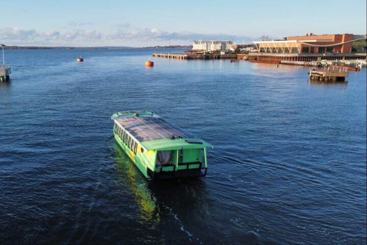 Solar harbour cruise with live music! (Optional lunch/dinner)