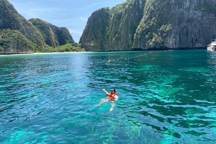 Phi Phi Islands Premium Speedboat Adventure Day Tour from Phuket