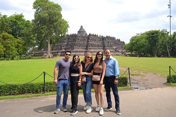 Borobudur Sunrise from setumbu Hill , Merapi Volcano & Prambanan Full Day Tour