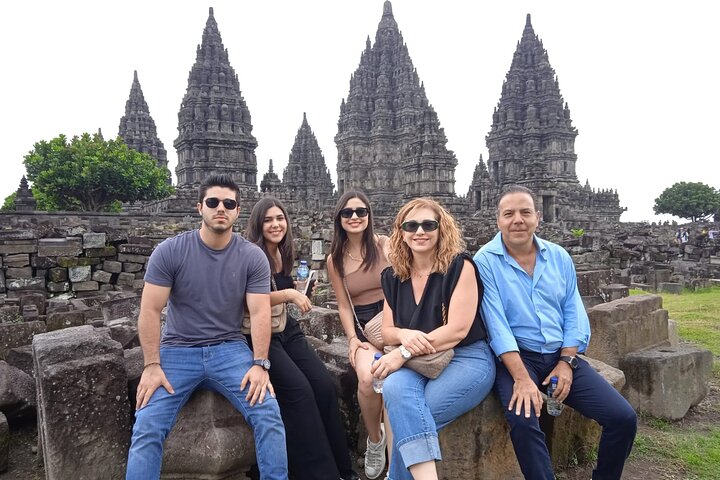 Borobudur Sunrise from setumbu Hill , Merapi Volcano & Prambanan Full Day Tour