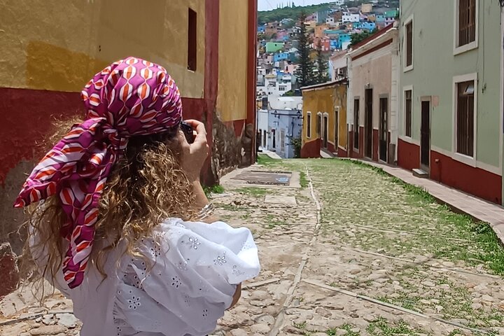 Cultural walk through the center of Guanajuato