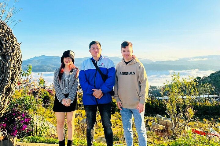 Cloud Hunting and The Glow of Dawn in Da Lat 4:00 - 10:00 AM