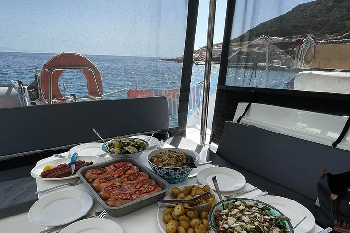 Catamaran Semi Cruise Paros Antiparos includes Food and Drinks