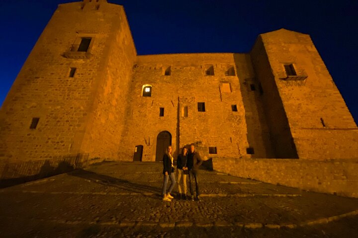 I Briganti by night by jeep