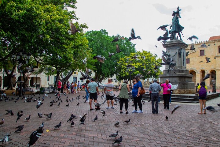 Historical Tour of Santo Domingo and 3 eyes Caves with Lunch
