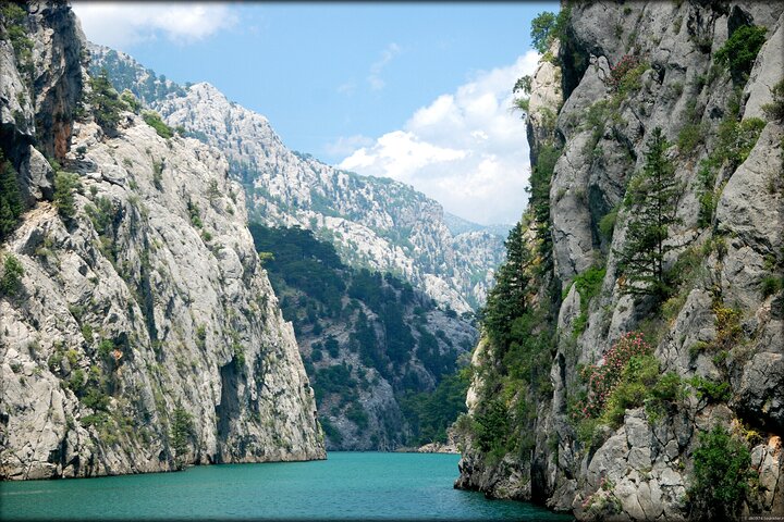 Side Green Canyon Boat Trip With Unlimited Drinks And Lunch