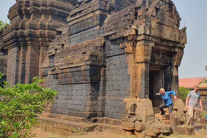 Daily Phnom Penh to Siem Reap by private car