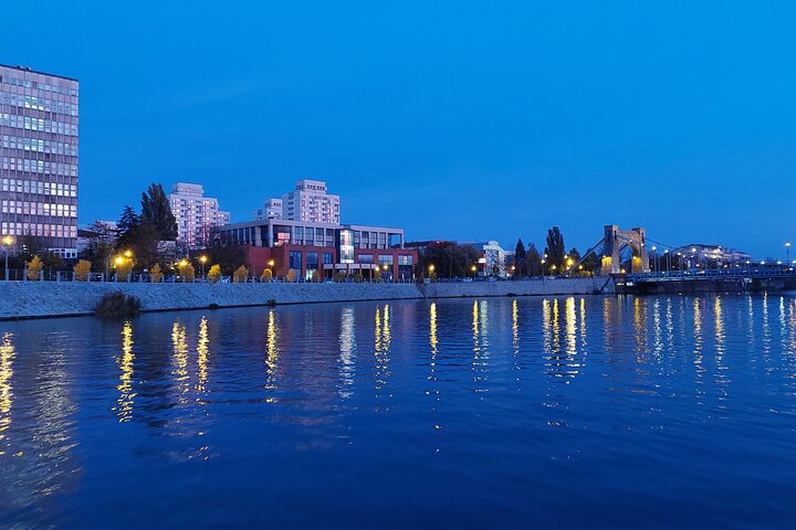 Wroclaw: Premium Catamaran Cruise at BARBARKA Riverside Bar