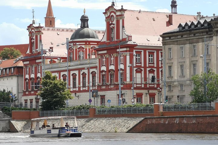 Wroclaw: Premium Catamaran Cruise at BARBARKA Riverside Bar