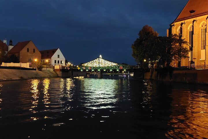 Wroclaw: Premium Catamaran Cruise at BARBARKA Riverside Bar