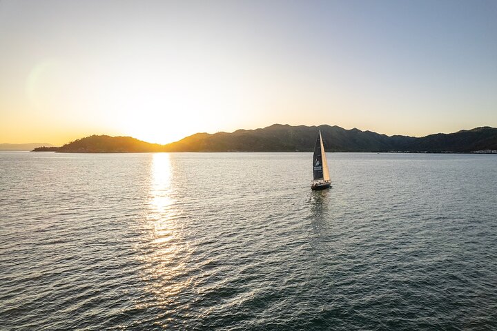 Magnetic Island Sip and Sail Sunset Cruise