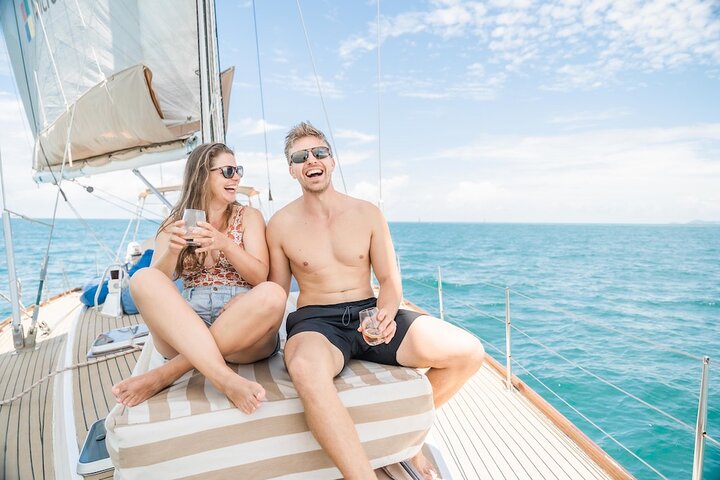 Magnetic Island Lunchtime Sailing Cruise