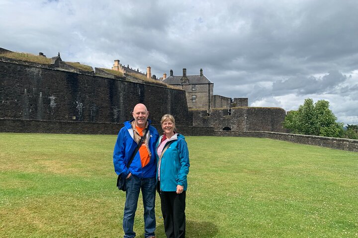 Private Stirling Wee Walk & Local Gin Tasting Tour