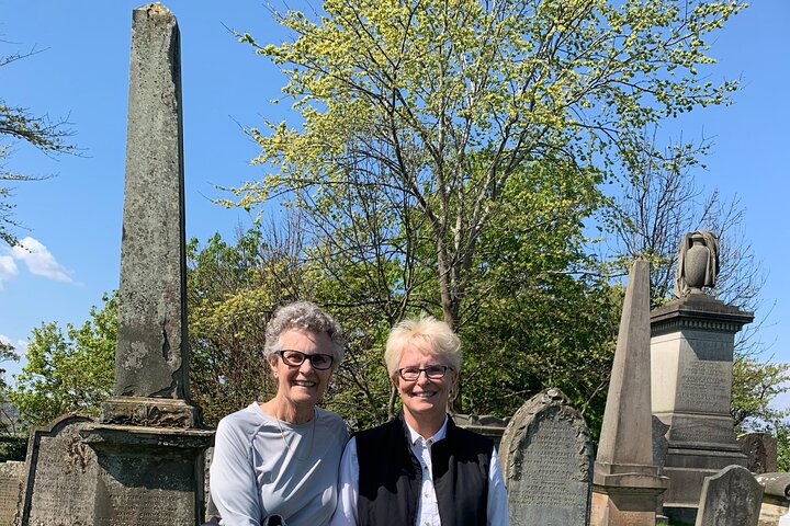 Private Stirling Wee Walk & Local Gin Tasting Tour