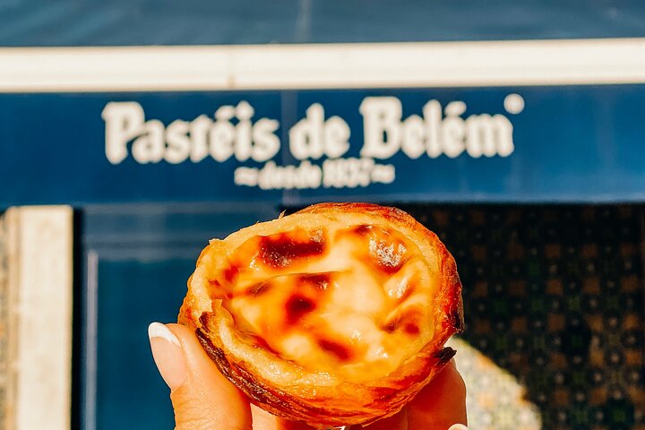 True 4Hour Private Tuk Tuk Tour: Discover Lisbon with a Local!