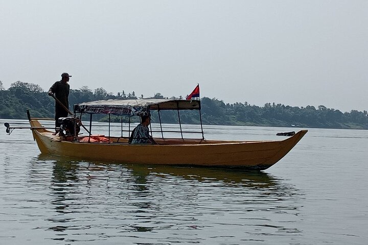 4 hours taking tuk tuk to see Mekong dolphins and countryside