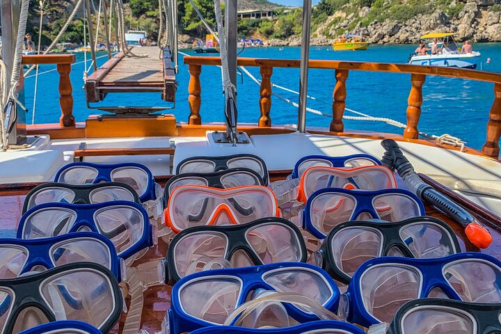 Rhodes Day Cruise (with lunch & unlimited drinks) 5,5 Hours