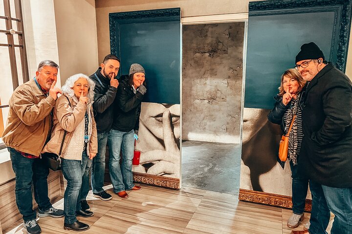 Phantoms of Prohibition: Ghosts, Cocktails, & Bites Walking Tour