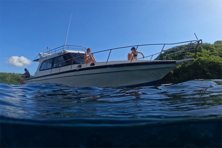 Nusa Penida day trip: boat, 4 snorkeling, Manta rays & Land tour