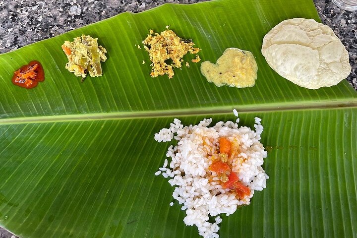 Cochin: Backwater Village Eco Boat Cruise with Lunch