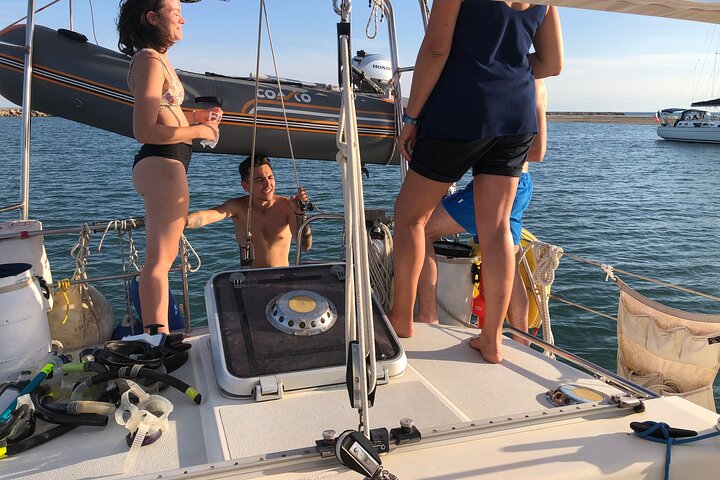 7-day cruise in a 12-meter sailboat
