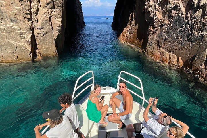 Afternoon in Scandola and coves of Piana with stop in Girolata