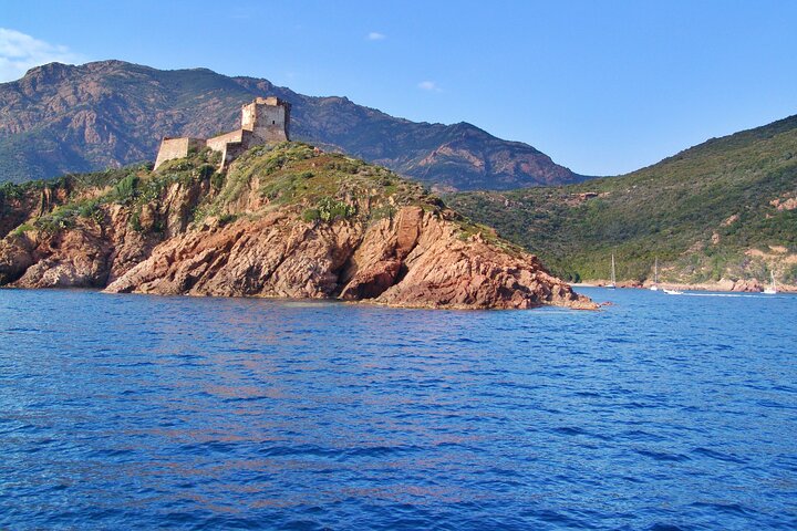 Afternoon in Scandola and coves of Piana with stop in Girolata
