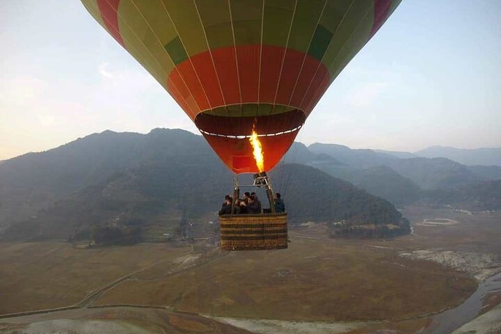 Pokhara: Hot Air Ballooning Tour in Pokhara