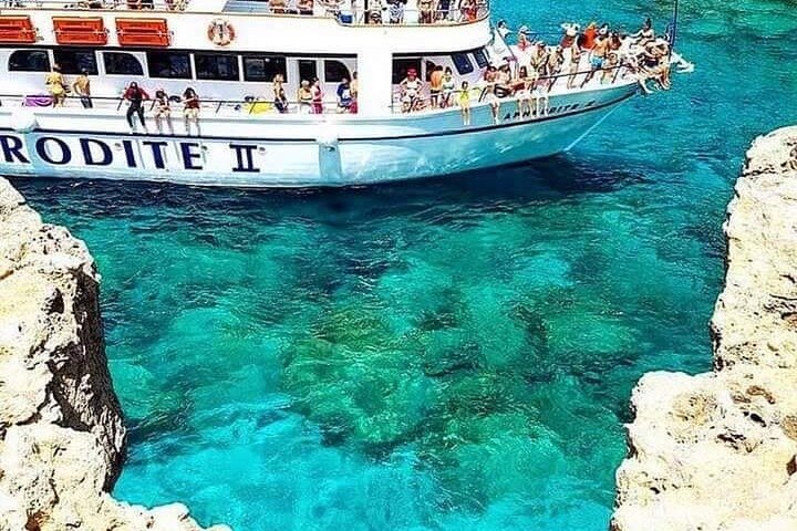 APHRODITE II -LAZY DAY CRUISE-BLUE LAGOON,TURTLE COVE, with LUNCH