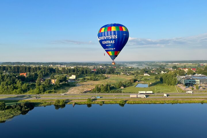 Hot air balloon flight Vilnius, Trakai with Transfer & Shampagne