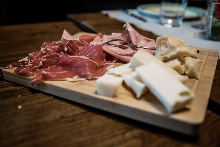 Private Parmigiano Balsamic Parma Ham and Wine Tasting Tour