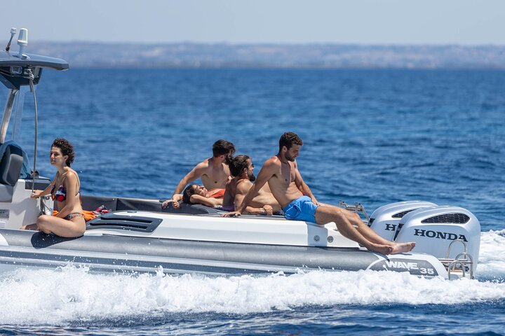 Boat Tour Egadi Day discover Favignana and Levanzo from Trapani