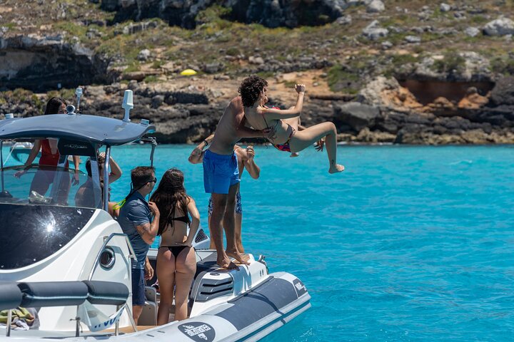 Boat Tour Egadi Day discover Favignana and Levanzo from Trapani