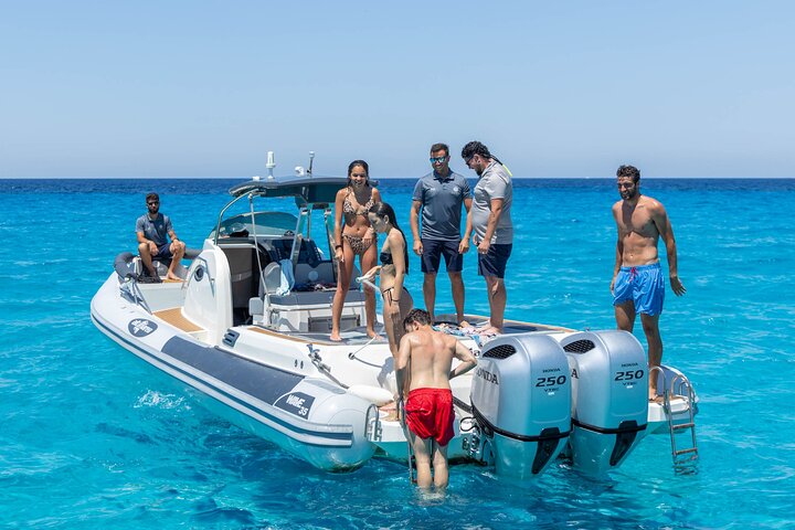 Boat Tour Egadi Day discover Favignana and Levanzo from Trapani