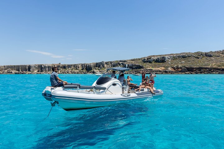 Boat Tour Egadi Day discover Favignana and Levanzo from Trapani