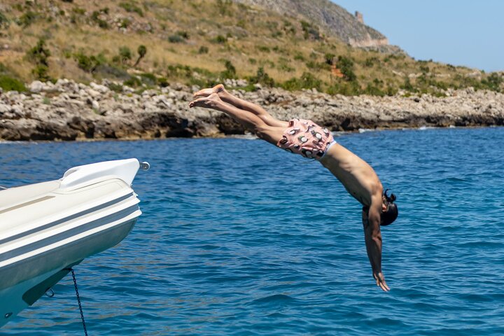 8-Hour Boat Tour from Castellammare del Golfo to San Vito Lo Capo
